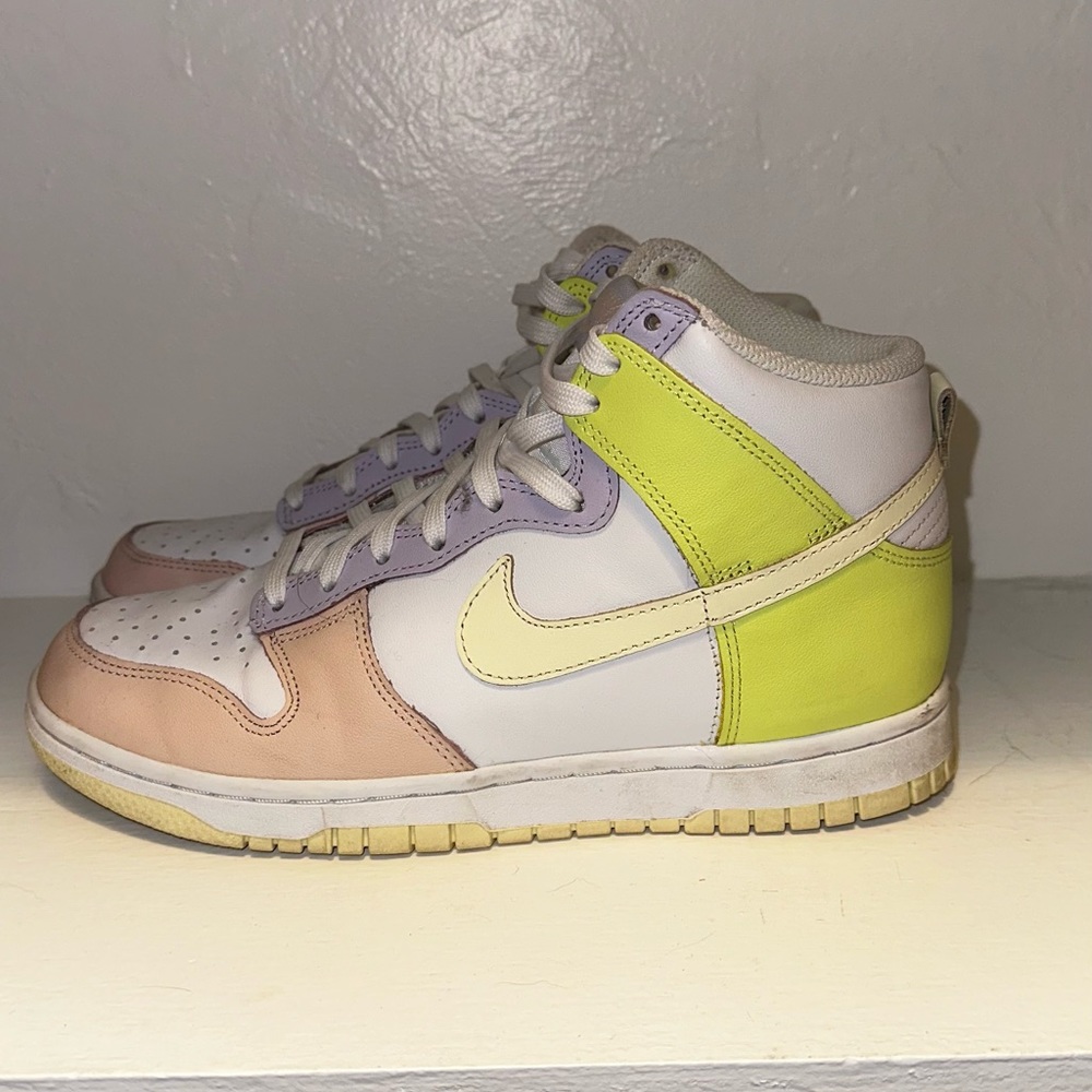Women’s Nike dunk high “Lemon Twist”